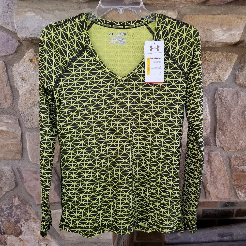 Under Armour Shirt Size XS